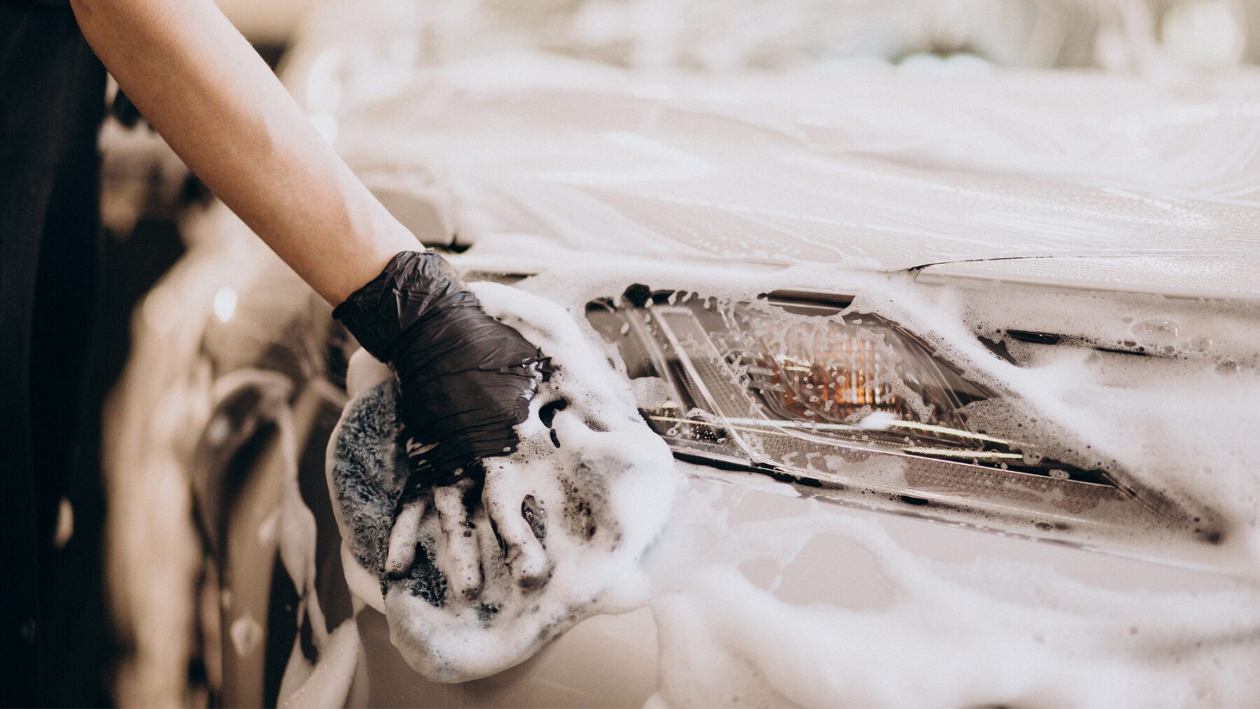 5 Long-Lasting Benefits of Car Washing