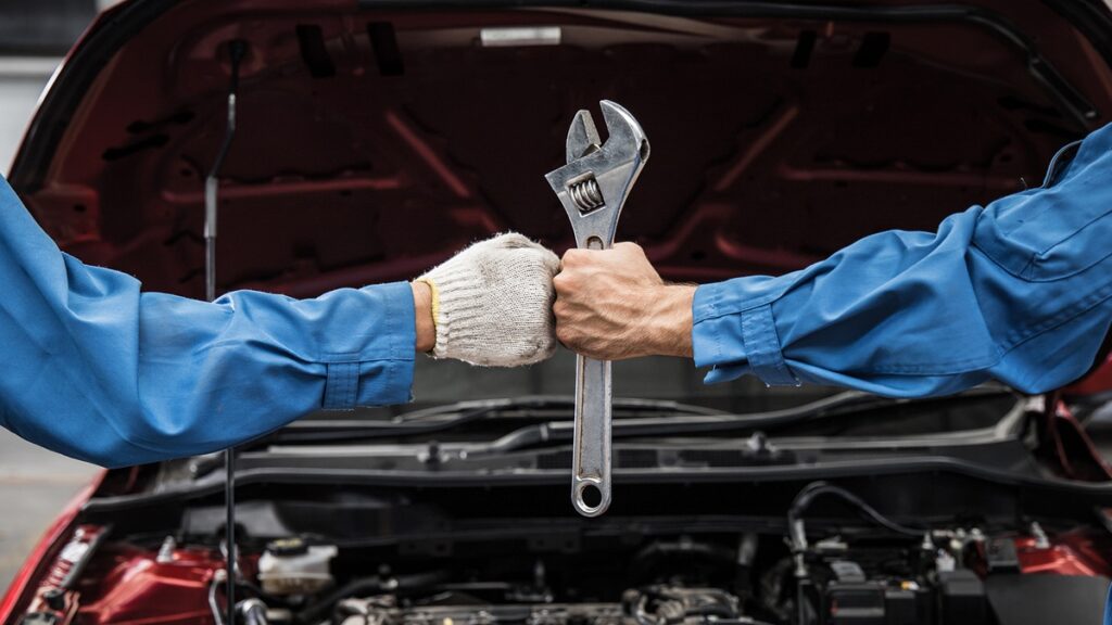 Mercedes-Benz Service Specialists in Northbrook for expert repair and maintenance services tailored to your luxury vehicle needs